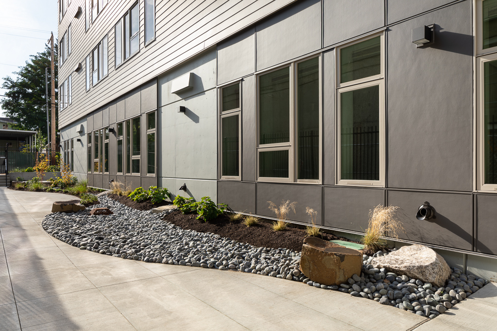 Mercy Rosa Franklin Place Courtyard