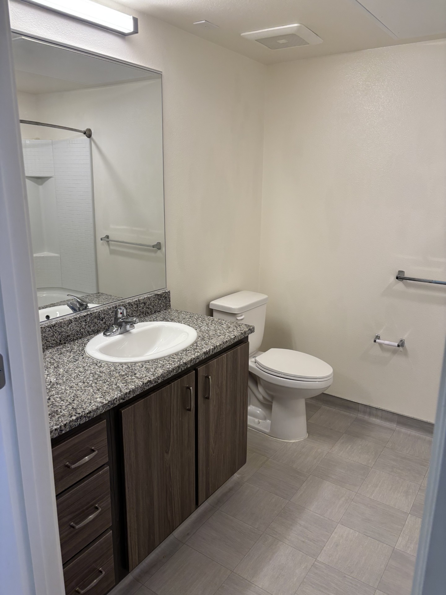 Mercy North Auburn at Rock Creek Bathroom